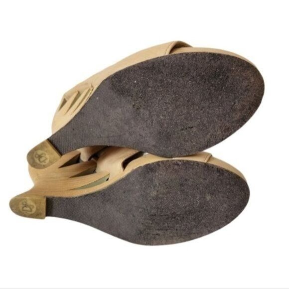 DONALD J PLINER Bataia CutOut Wedge Sandal - Picture 8 of 11